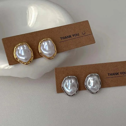 Lunara PearlHoop Earrings